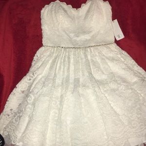 White lace dress